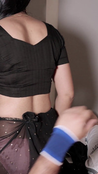 Bhabhi Ấn Độ nóng bỏng đụ lỗ hậu mạnh bạo sau khi thay quần áo trước mặt devar trong âm thanh tiếng Hin-di