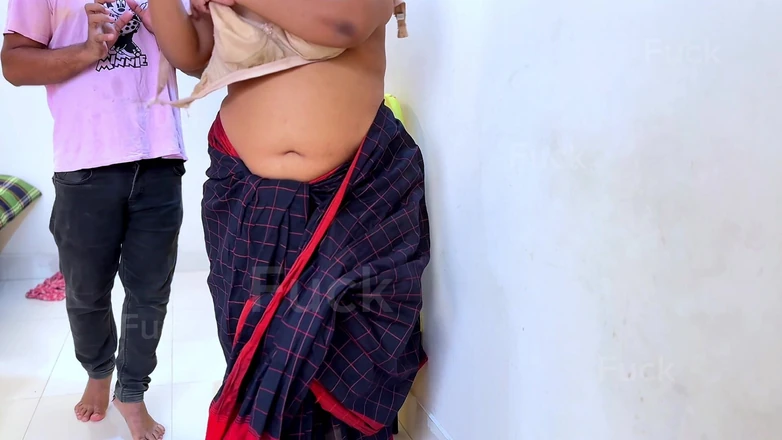 Aria Mia: When Telugu Aunty Wearing Saree Without Blouse Went to the...