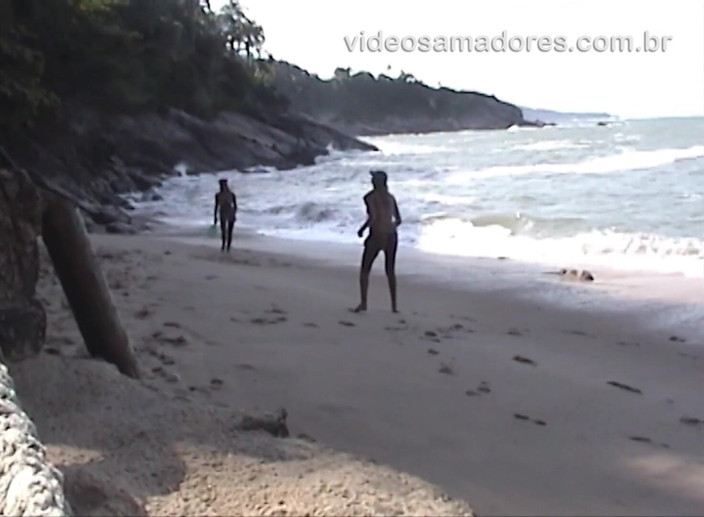 Amateurs videos: La mia ragazza in topless sulla spiaggia