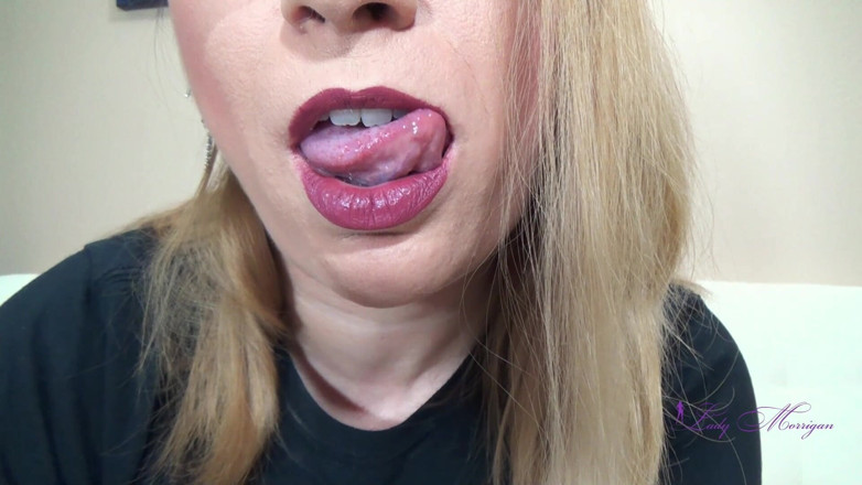 Morrigan Havoc: beri seksi honth
