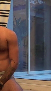 Il Lui Bouff Le Scl Et Le Baise