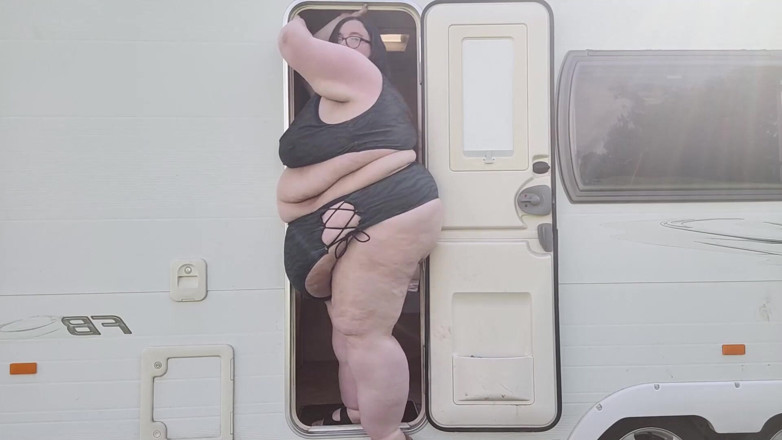 SSBBWLadyBrads: ประตูเล็กคาราวาน ตอน 2