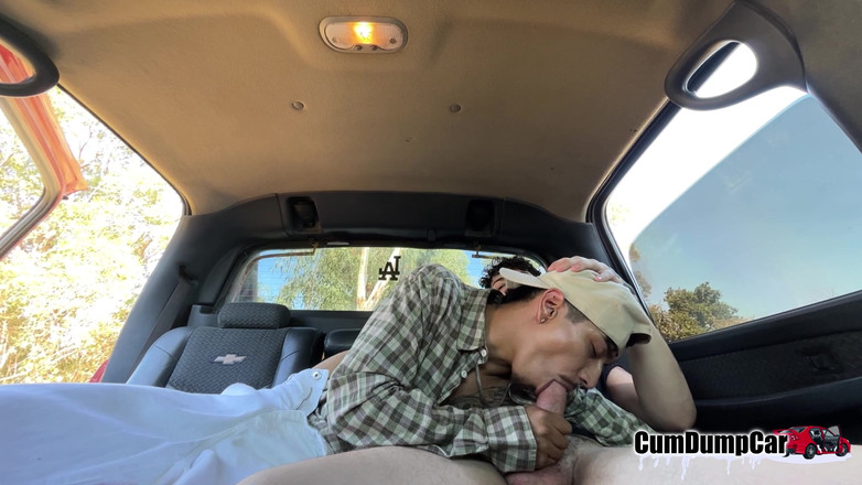 CumDumpCar: Mani muncrat besar! Gay hardcore pacarku di dalam mobil