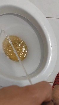 Full Piss to Start the Intense Masturbation Session