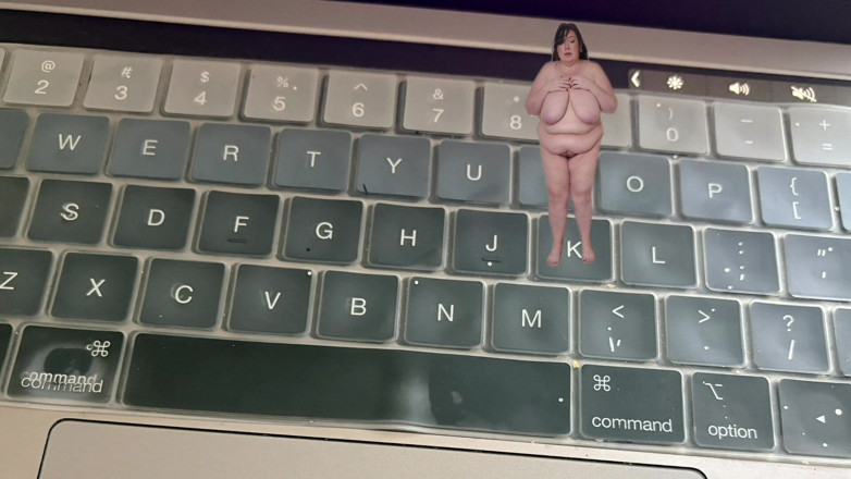 cutejayne: Shrunken Woman Fantasy Delivery Guy Gets His Revenge