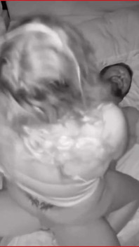 Puchis matură este futută de fiul ei vitreg MILF Sex real făcut acasă