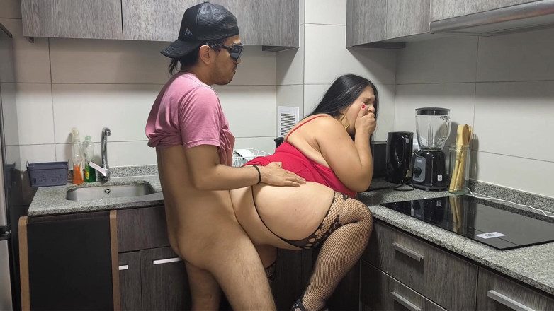 Riderqueen: Hayranlar, üvey anne, yemek pişirme sırları için video.