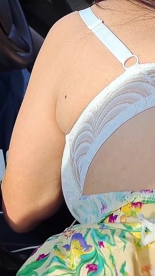 Exotic Tracy: Amateur Wife Car Dogging. Picks up Strange Guy in Public.