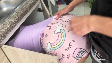 Franck: Abang tiri keluar dari sini dengan zakar awak - lucah dalam...