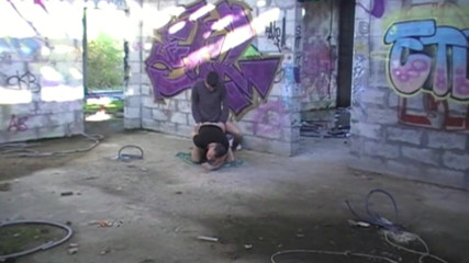 French Twinks Amator videos: do sundar phrench jurvaan ghar ke baahar mandraate hue chudaee...