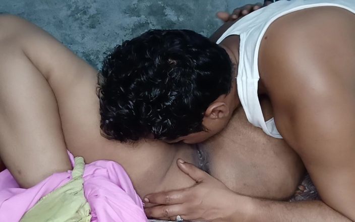 Yourgeeta8899: Desi indická bhabhi tvrdě šuká v obleku s čistým hindským zvukem