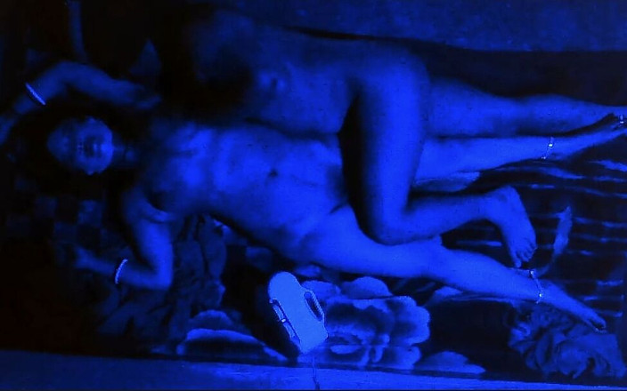 Busty Banuu: 아주 뻑가는 Bhabhi와 섹스