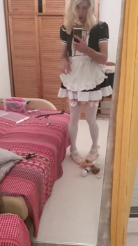 Look My Maid's Ass in Front of the Mirror.