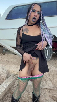 Sexy Goth Girl Takes Hot Pee