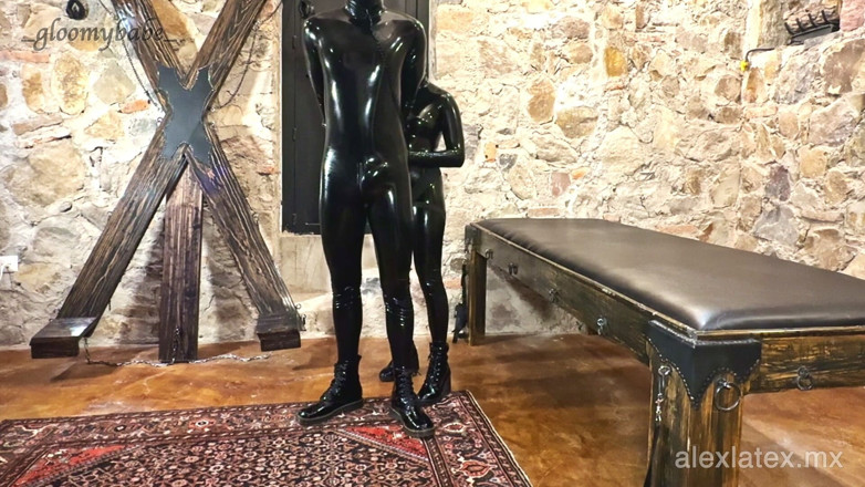Alex Latex: La grande dominazione del dildo di gloomy- Alex Latex