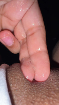 La mia vagina Gorga ha bisogno di un cazzo davvero spesso per sentirsi bene