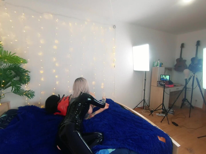 Arya Grander: Backstage of Pretty Lesbian Fetish Girls Doing Sex Video. Positive...