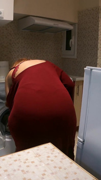 Madrastra En La Cocina Dijo No Sexo! - Permite Que Su Hijastro Solo Se Masturbo Y Se Corra En Su Culo Gordo