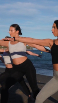 Um boquete triplo das estudantes sexy da academia Alexa Flexy, Black Angel e Milan Cheek