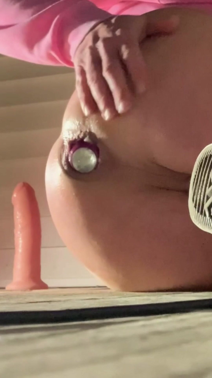 CindieLove: Maricas de volta, varanda e quarto, compilação de vibrador anal