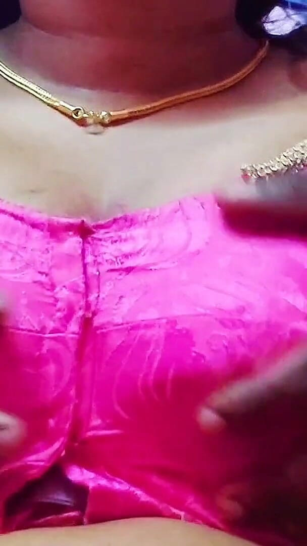 Desi Mohini: Горячая мама моего друга одна дома