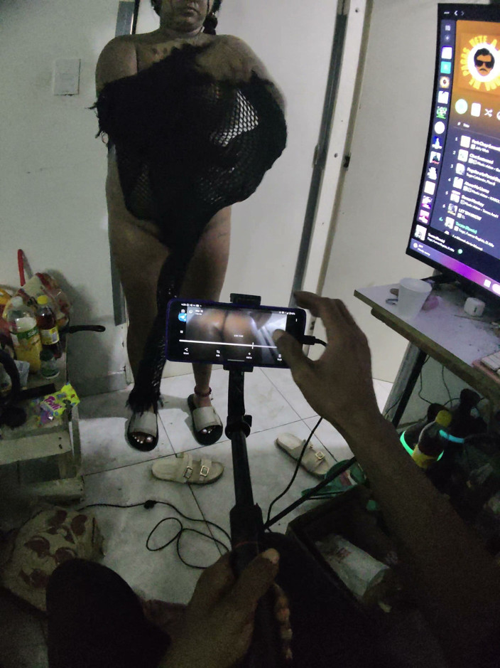 LiL Latin Goddess: Raw Pierdut Telefon drop vol.11