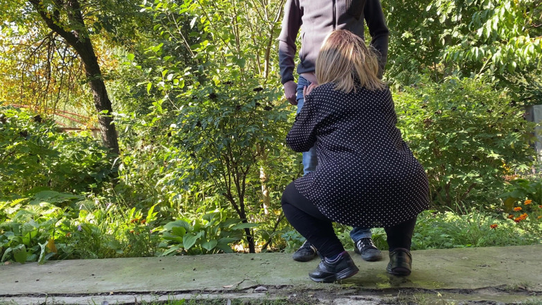 OurFetishLife: Milf licked my cock outside after pissing