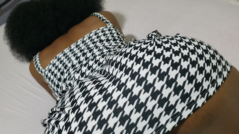 Lovemina: 털이 무성한 보지 따먹기