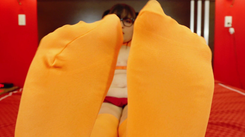 VickyVixen: Velma chce Shaggy uctívat její nohy