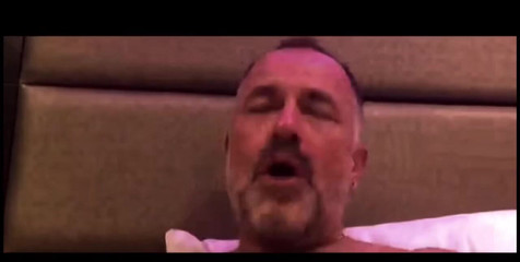 Daddybearvlc: Tik Tok için çok ateşli