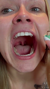 Juliana Marie's '90s Giantess Fantasy 4K POV Devouring Ecstasy Awaits!