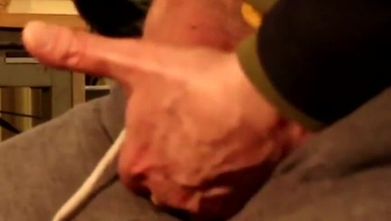 Mstbooblover: Sensual handjob with bra