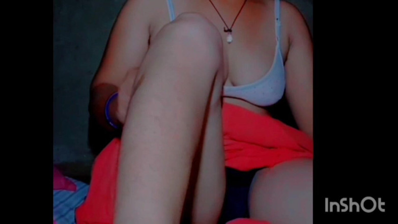 TricolorMusic3: Pretty Girl Fingers Pussy Before Going to Bed for Better...