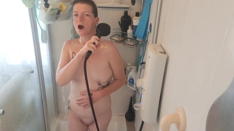 ZenitheBloodRose: Orgasmo en la ducha de mano