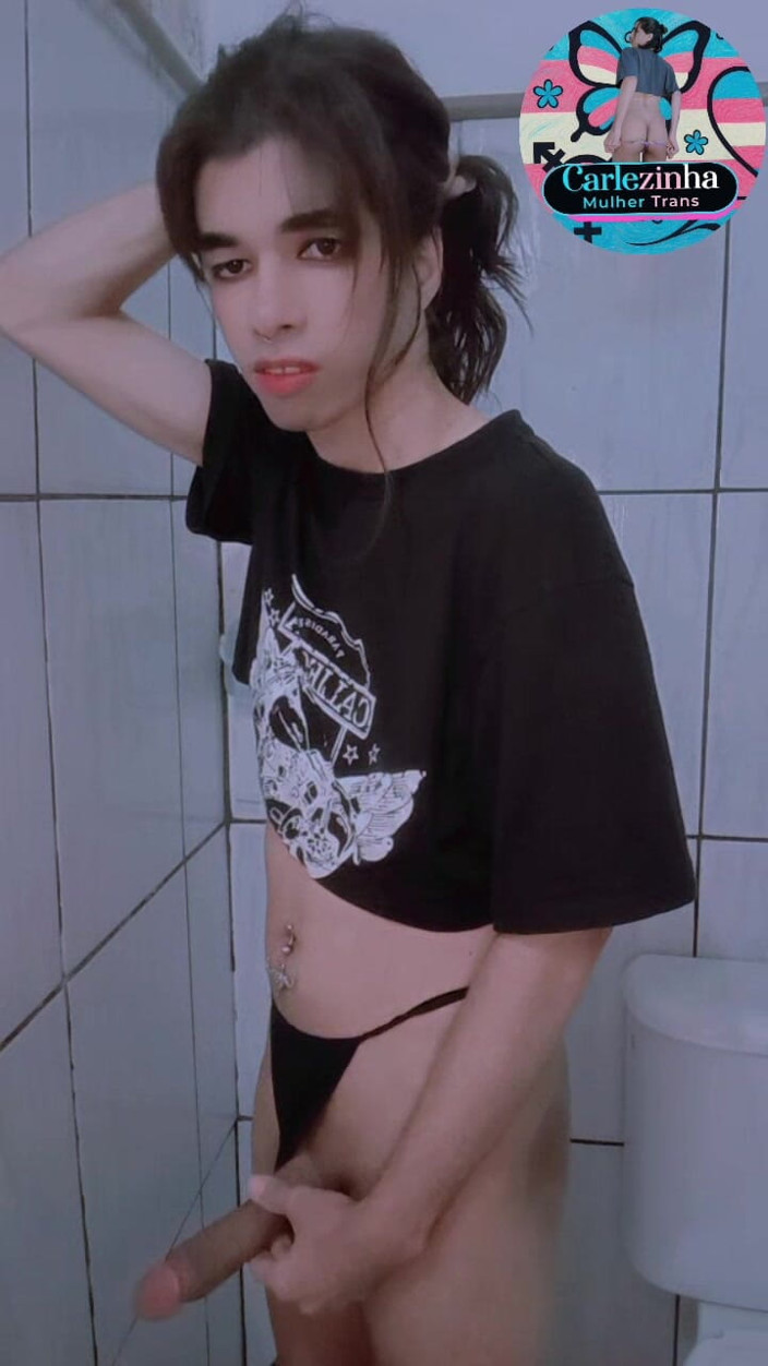 Srta. Carla: Miss S. Carla tira con fuerza del pelo de esta...