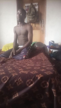 Beliebte Nigerianische Schauspielerin Wird Für Missionarsstellung Flachgelegt