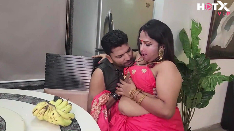Indianxxx nude: Huge Boobs Indian MILF Bhabhi Strips Saree and Fucks with...