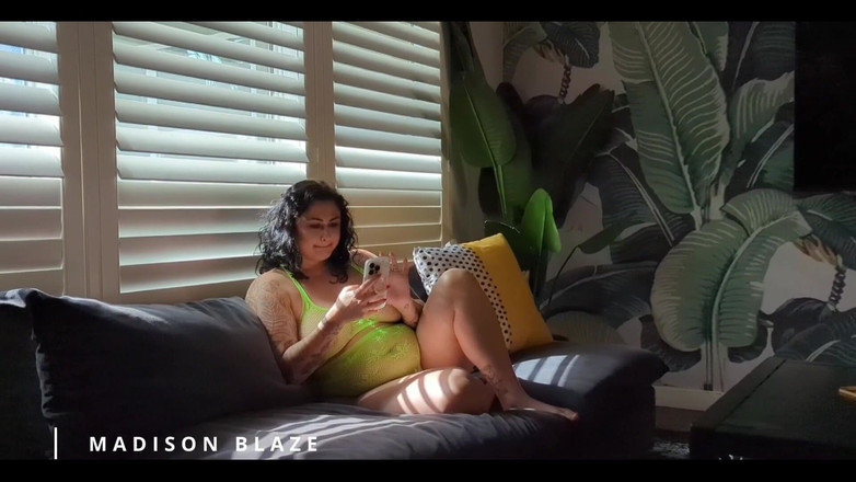 Josie Jaxxon: Jelas sekali, Kami Mencipta Adegan Ini Bukan Organik Demi Hiburan