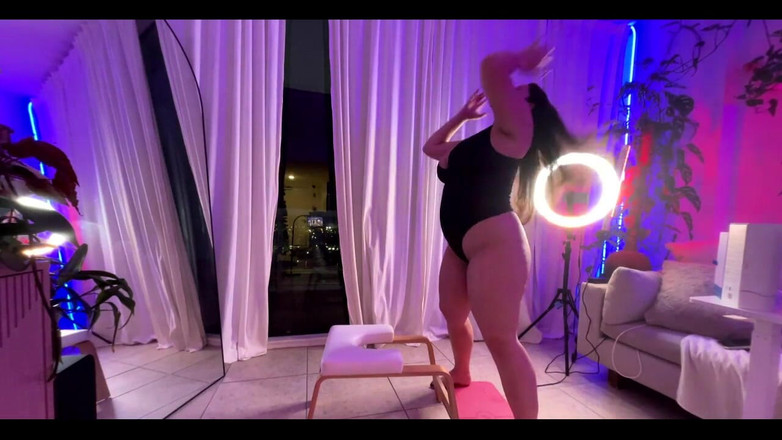 Dani Valentina: Direktuppspelning