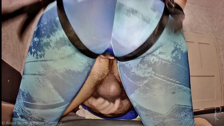 Pedro Carlostra: 妻が本物のチンポに備えて彼の尻を準備しているが、彼はもう二度と膣を犯さないだろう