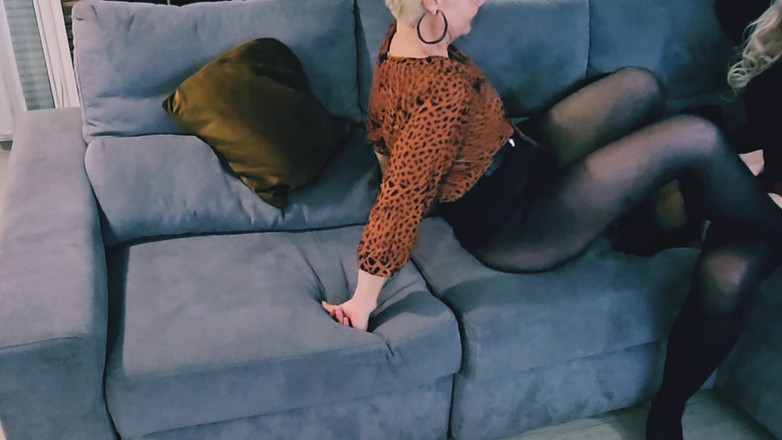 Nady-So: 彼女ともっとよく遊ぶために、彼女の粘着性を引きちぎります