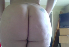 Lily Bay: Moje ložnice je absolutní troska, ale jen se soustředit na...