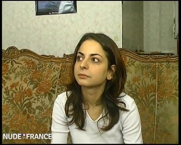 Nude in France: Lydia no tuvo tiempo de conseguir su camiseta antes de...