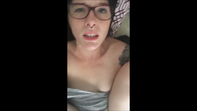 Missellie8: Eye Contact
