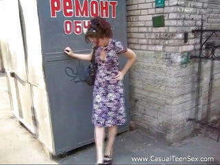 Casual Teen Sex: Zlomený podpatek je jen příčina