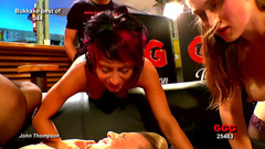 GGG John Thompson Studio: Ggg - Bukkake party - 여러 남자에게 정액으로 뒤덮인 거유 갈색 머리