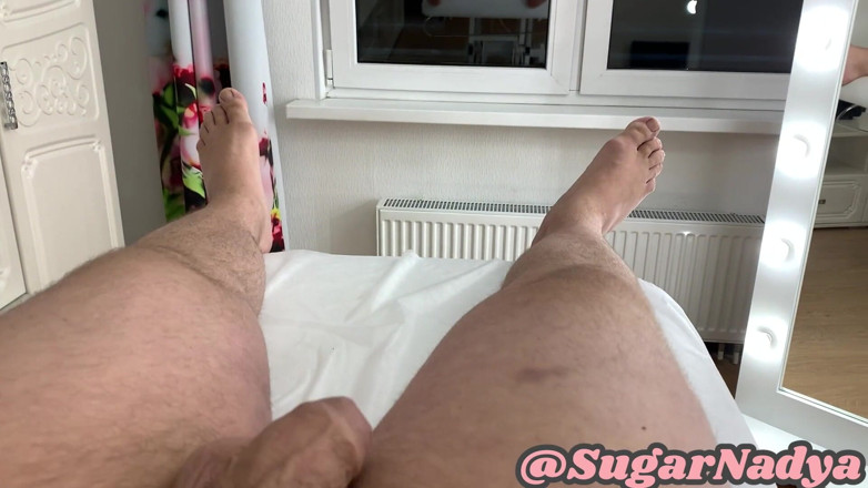 SugarNadya: Masturbación en primer plano del pene grueso de un cliente...