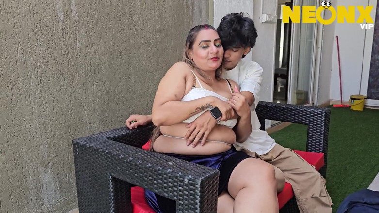 NeonxOTT: Hema Bhabhi Desi Sex with Desi Boy