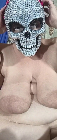 복면을 쓴 창녀가 따먹히다