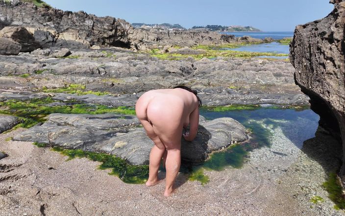 ExpressiaGirl: Ölmassage und masturbation am strand von kurvigem expressiagirl